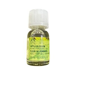 The Body Shop Apple Blossom Home Fragrance Oil 0.3 US‎ FL OZ DISCONTINUED